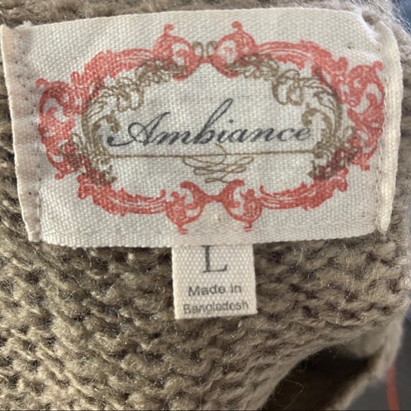 Cropped knitted sweater - Picture 3 of 3